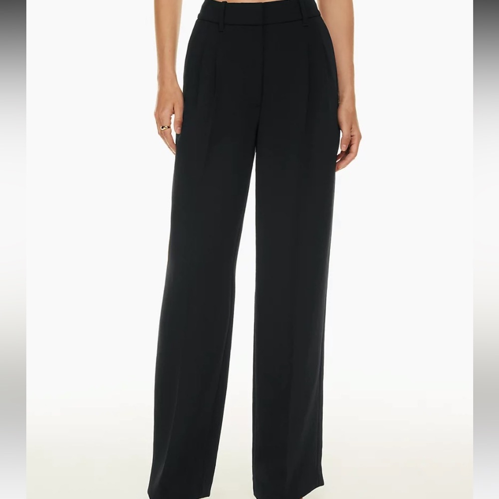 Aritzia Effortless Pant